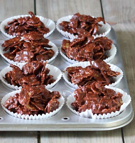 Cornflake Clusters, Cornflake Cakes, Chocolate Cornflake Cakes, Crispy Cakes, Cornflake Cake, Cocoa Powder Recipes, Yummy Healthy Snacks, Cereal Bars, 90s Party