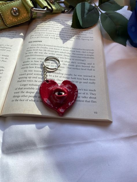 Clay Art Gift For Boyfriend, Air Dry Clay For Boyfriend, Cute Clay Ideas For Boyfriend, Diy Clay Keychain For Him, Matching Clay Keychains, Couple Keychains Clay, Clay Idea, Clay Keychain, Heart Keychain