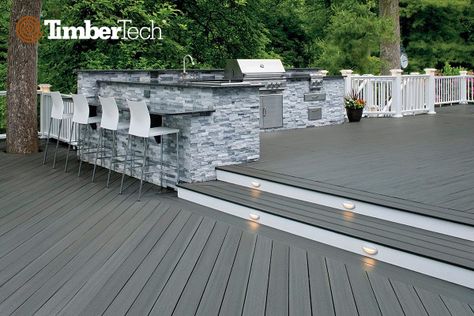 Our stunning Sea Salt Grey composite decking brings a breathtaking modern flooring option to your garden that is guaranteed to catch the eye of any guest! Manufactured with a 3-sided capped polymer sleeve for added protection, these grey composite deck boards will look gorgeous for years to come 😍 Timbertech Decking, Grey Deck, Deck Cost, Easy Deck, Patio Plans, Deck Colors, Deck Designs Backyard, Deck Projects, Timber Deck