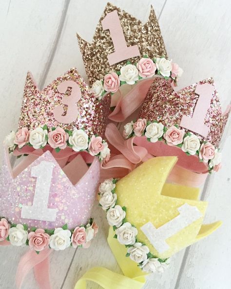 First Birthday Crown, Birthday Crowns, Birthday Hats, Lace Crowns, Mini Crown, Crown Birthday, Birthday Accessories, Hat Party, Glitter Birthday