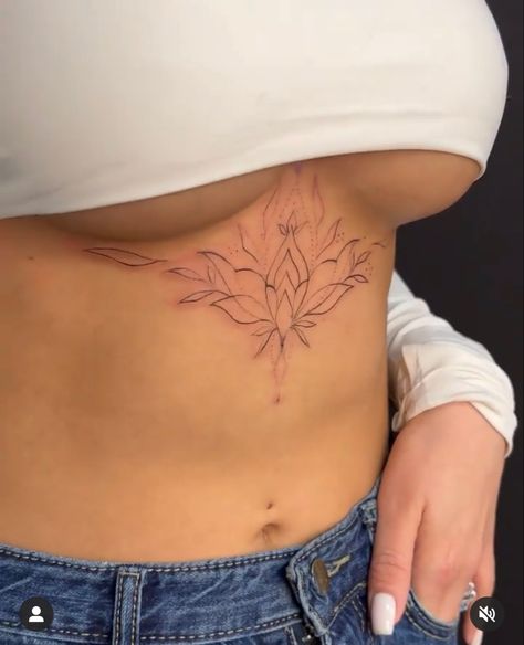 Small Tattoos Minimalist, Symmetrical Hip Tattoos, Sacred Geometry Tattoos, Pelvic Tattoos, Tattoos Owl, Tattoos Feather, Tattoos Lion, Tattoos Dotwork, Tattoos Heart