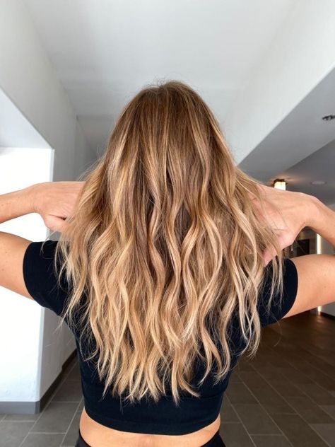 Honey Blonde Lowlights On Blonde Hair, Golden Honey Blonde Balayage On Dark Hair, Warm Blond Highlight, Auburn To Blonde Balayage, Blonde With Warm Lowlights, Warm Blonde With Lowlights, Golden Honey Blonde Hair Balayage, Warm Blond Balayage, Auburn Lowlights In Blonde Hair