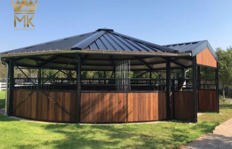 Dream Barn Stables, Horse Walker, Stable Yard, Equestrian Barns, Horse Paddock, Horse Barn Ideas Stables, Stable Ideas, Horse Arena, Horse Barn Designs