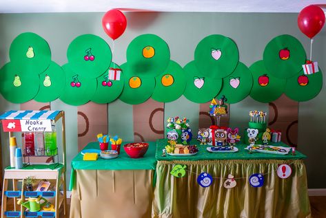 Acnh Party Ideas, Animal Crossing Birthday Party Games, Animal Crossing Cupcakes, Animal Crossing Party Decorations, Animal Crossing Themed Party, Acnh Birthday, Animal Crossing Birthday Party, Ten Birthday, Nintendo Party