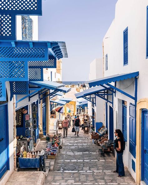 So, we can say that the blue and white are the principal colors in Tunisia 📍 old medina, Sousse, Tunisia . .. ... Happy to share this… Tunisia Travel, Sidi Bou Said, Travel Africa, African Travel, Africa Do Sul, Challah, Tourist Places, Africa Travel, 50 Shades