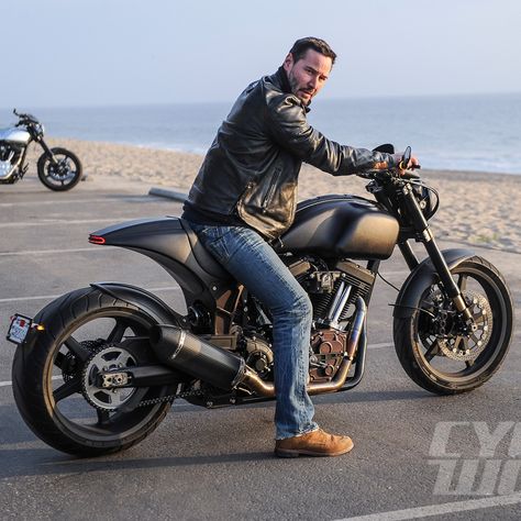 Keanu Reeves owns a shop building motorcycles Keanu Reeves Motorcycle, Golden Arch, Arch Motorcycle, Womens Motorcycle Helmets, Bobber Chopper, Cruiser Motorcycle, Hot Bikes, Moto Guzzi, Motorcycle Girl