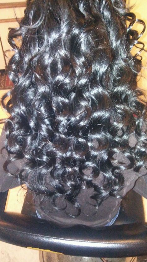 Wand Curls Bad Perm, Perm Ideas, Hairstyle Inspo, Hair Stylies, Permed Hairstyles, Wand Curls, Artistic Hair, Hair Color Balayage, Curly Hair Tips