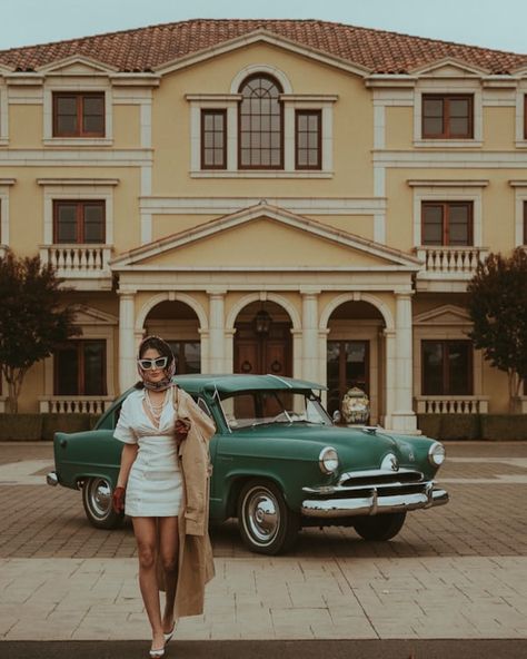 A woman sitting in the back of a green car photo – Free Person Image on Unsplash Classic Car Photoshoot, Car Photoshoot, Fashion Walk, Dog List, Old Car, Confident Woman, Car Photos, Hd Photos, Old Money