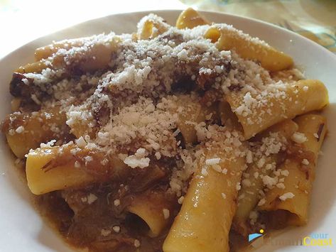 Pasta All’s Genovese, Pasta A La Genovese, Chicken Genovese, Pasta Genovese Recipe, Macaroni Ideas, Genovese Sauce Recipe, Genovese Sauce, Genovese Pasta, Pasta Genovese