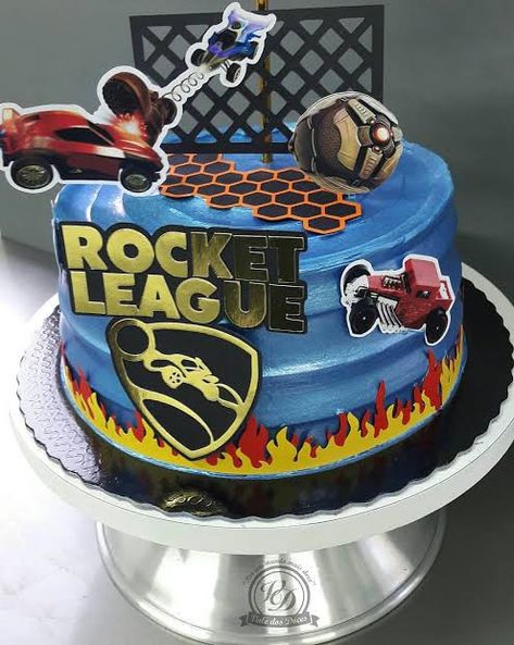 Rocket League Party Ideas, Rocket League Cake Ideas, Rocket League Birthday Party, Rocket League Cake, Gamer Birthday Cake, Xbox Birthday Party, Gamer Cake, Diy Rocket, Video Games Birthday Party