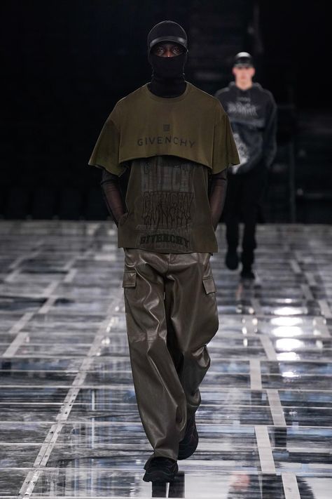 Radiohead Logo, Givenchy Menswear, Grey Dye, Lesbian Outfits, Givenchy Fashion, 2022 Fashion Show, Diy Pants, Dark Clothing, Dark Modern