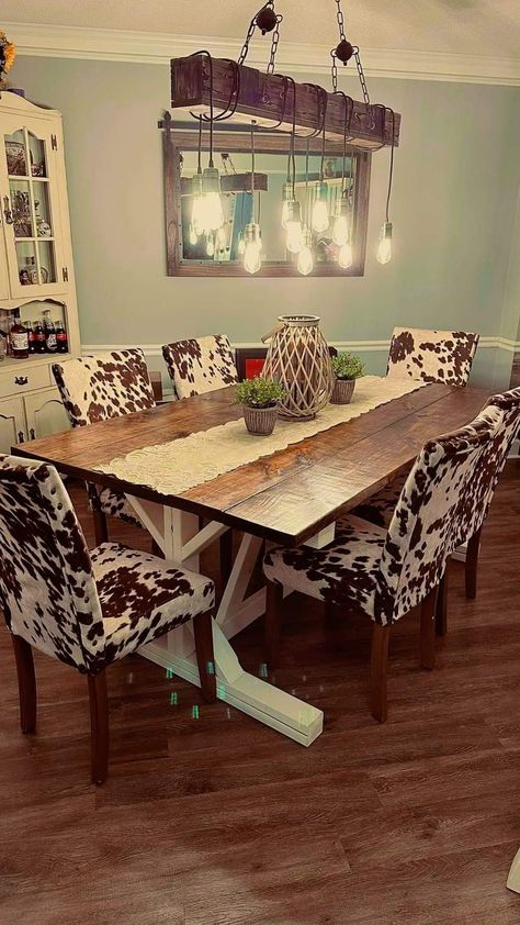 Western Dining Room Table, Western Kitchen Ideas, Western House Ideas, Western Home Ideas, Western Dining Room, Western Living Room Decor, River House Decor, Western Living Room, Western Interior