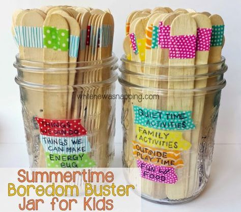 Gather the kids and let's make stuff! You can start with with these 25 easy Popsicle Stick Crafts to make with your kids this summer! #popsiclesticks #stickcrafts #easycrafts #popsiclestickcrafts Popsicle Stick Ideas Jars, Boredom Jar, Summer Life Hacks, Summer Boredom Busters, Popsicle Stick Crafts For Kids, Bug Activities, Summer Boredom, Bored Jar, Quiet Time Activities