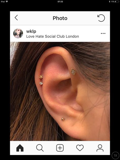 Snake Bites Ear Piercing, Ear Piercing Ideas Mid Helix Simple, Snake Bite Ear Piercing, Middle Ear Piercing Stud, Snake Bite Piercing Ear, Upper Ear Piercing Helix Studs, Low Helix Piercing, Minimal Curated Ear, Snakebite Midi Ear Piercing