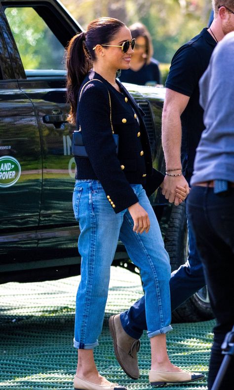 Meghan Markle Casual Style 2022, Meghan Markle Jeans Outfit, Megan Markle Style Summer, Megan Markle Jeans Outfit, Meghan Markle 2023 Outfits, Meghan Markle Spring Style, Meghan Markle Casual Outfits, Megan Markle 2023, Megan Markle Style 2023