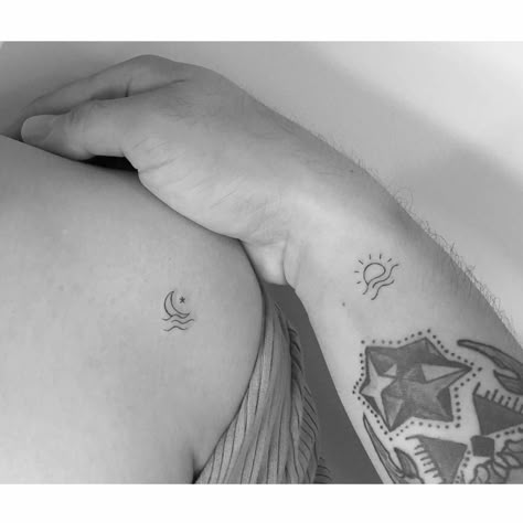 Matching Ocean Tattoos Couples, Sun And Moon Tattoo For Couples, Couples Wave Tattoo, Sun Moon Couples Tattoo, Sum And Moon Tattoo Matching, Cute Matching Tattoos For Couples Love, Moon And Sun Couple Tattoo, Ocean Couple Tattoos, Holiday Matching Tattoos