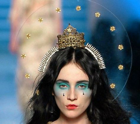 Heavenly Bodies Aesthetic, Angel Makeup, Drag Make-up, Heavenly Bodies, Runway Makeup, Blue Angel, Angel Aesthetic, Gold And Blue, Fantasy Makeup