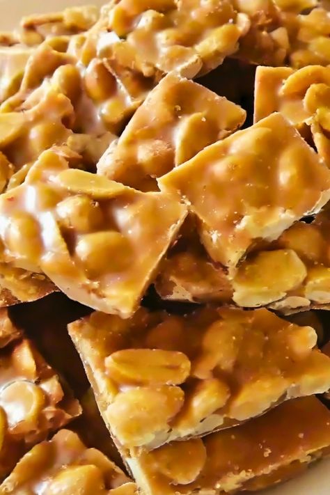 Vegan Peanut Brittle (Salty + Sweet) ‣ Vegan Soiree Dairy Free Peanut Brittle, Vegan Peanut Brittle, Confectionery Recipes, Vegan Toffee, Dessert Vegan, Vegan Oatmeal, Vegan Party, Healthy Vegan Snacks, Recipes Sweet