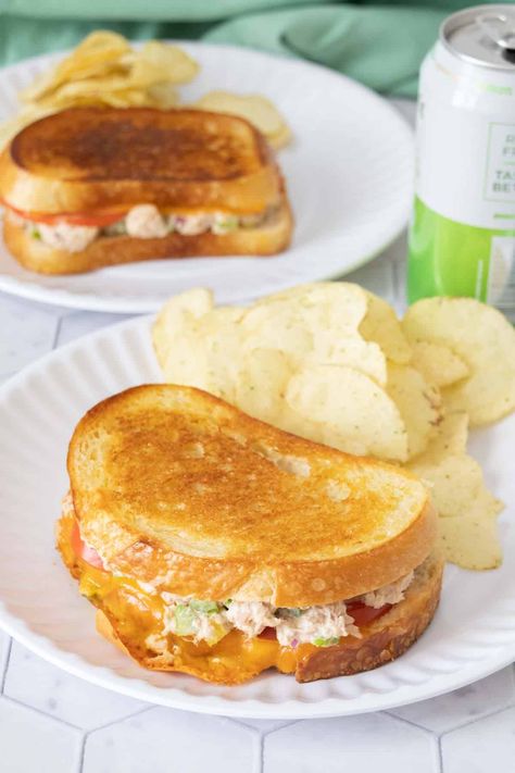 Classic Tuna Melt, Fancy Grilled Cheese Sandwiches, Italian Sandwiches, Tuna Melt Sandwich, Fancy Grilled Cheese, Tuna Melt Recipe, Hot Sandwiches, Melt Recipe, Tuna Melt