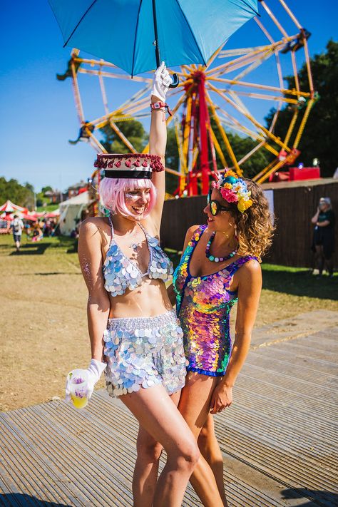 Shambala Festival, Hippie Party, Changing Room, Festival Outfit, Festival Outfits, Festival Fashion, Photo Galleries, Dress Up, Google Search