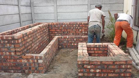 Brick Raised Planter, Diy Brick Garden Bed, Raised Flower Beds With Bricks, How To Build A Brick Wall Garden, Cement Brick Garden Bed, Garden Lodge, Brick Planter, Terrace Garden Design, Garden Seating Area