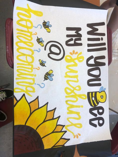 Bee Hoco Proposal, Bee Promposal, Sunflower Hoco Proposals, Sunflower Promposal, Hoco Promposal, Prom Poster, Hoco Posters, Will You Be My Girlfriend, Prom Posters