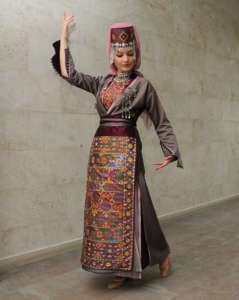 Armenian Traditional Dresses, Armenian Fashion, Armenian Clothing, Costumes Around The World, Armenian Culture, National Clothes, Folk Clothing, National Dress, Folk Dresses