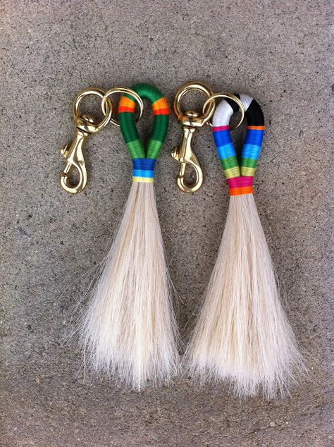 Hair Tassels, Baggu Bag, Horse Hair Braiding, Horse Braiding, Horseshoe Crafts Projects, Horse Hair Tassels, Horse Hair Bracelet, Horse Memorial, Horse Hair Jewelry