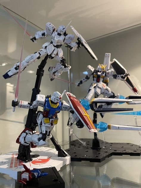 Gundam Action Poses, Gundam Pose Reference, Gundam Posing, Gunpla Pose, Gunpla Collection, Gundam Pose, Spiderman Room Decor, Gundam Design, Gundam Exia