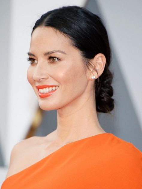 11 Most Flattering Hairstyles for Round Faces: The Low Bun on Olivia Munn. Wedding Hairs, Celebrity Hair Trends, Face Nails, Red Carpet Hair, Nice Photos, Olivia Munn, Head Shots, Low Bun, Long Faces