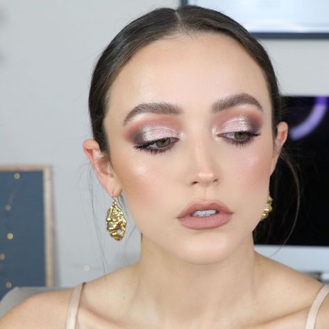 Pretty Fresh Tinted Moisturizer, Kathleen Lights, Hoola Bronzer, Colourpop Cosmetics, Glowy Makeup, Beauty Guru, Benefit Cosmetics, Tinted Moisturizer, Makeup Videos