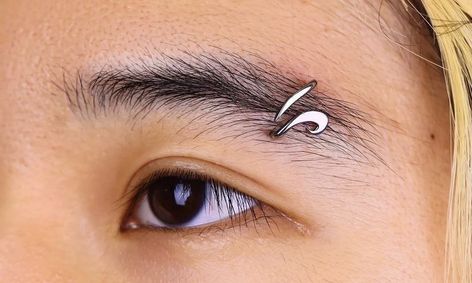 Eyebrows Piercing, Facial Jewelry, Instagram Eyebrows, Eyebrow Piercings, Eyebrow Piercing Jewelry, Double Nose Piercing, Gold Body Jewelry, Eyebrow Jewelry, Piercing Inspo