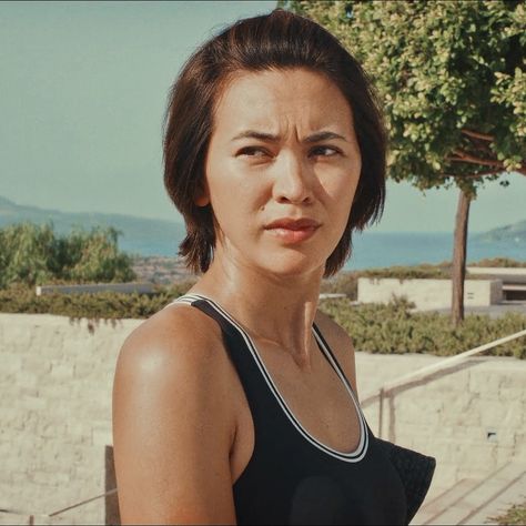 Jessica Henwick Glass Onion, Jessica Henwick, Glass Onion, Slow Burn, Moon Flower, Post Apocalyptic, Film, Glass