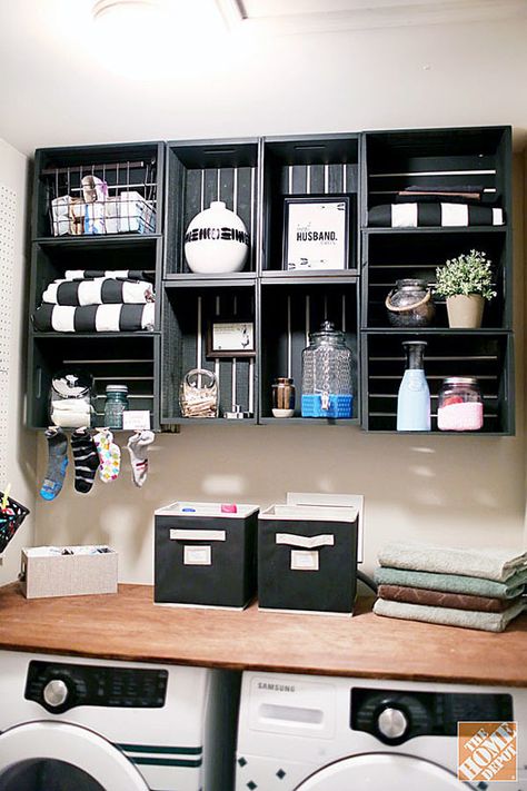 Organize your laundry room with this adorable diy idea for using crates as shelves! Rustic Rooms, Casa Hobbit, Diy Wooden Crate, Rustic Laundry Rooms, Room Storage Diy, Diy Crate, Crate Ideas, Crate Shelves, Farmhouse Laundry Room