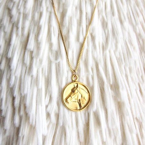 Gold Horse Necklace,Horse Coin Necklace,Horse Charm Necklace,Equestrian Necklace,Gold Coin Necklace, Equestrian Necklace, Raw Stone Jewelry, Horse Pendant, Gold Horse, Horse Necklace, Gold Coin Necklace, Horse Jewelry, Horses Pendant, Gold Rings Fashion