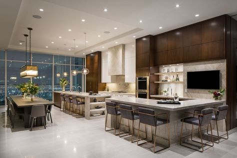 LA’s ‘most expensive’ penthouse debuts in South Park - Curbed LA Penthouse Apartment Kitchen, Appartement New York, Penthouse Kitchen, Expensive Apartment, Penthouse Luxury, New York Penthouse, Kitchens Luxury, Luxury Penthouse, Luxury Living Room Design