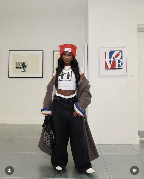 Outfits With Binnie, Bandana Winter Outfit, Outfits With Beanies Black Women, Jordan Lipscombe Outfits, Beanie Streetwear Outfit, Fashion Killa Winter, Red Beanie Outfit, Winter Fits Baddie, Girly Streetwear Outfits