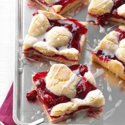 Cooked Strawberries, Cherry Bars Recipe, Cherry Cheesecake Bites, Chocolate Chip Cheesecake Bars, Cherry Pie Bars, Roast Beef Sandwich, Cherry Bars, Potluck Desserts, Sandwich Bar