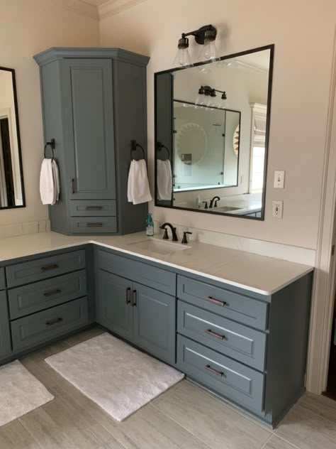 Bathroom Design Ideas Traditional Master Bath, Split Vanity Master Bath Layout, Bathroom Corner Vanity Ideas, L Shape Bathroom Ideas, Bathroom L Shaped Vanity, L Bathroom Vanity, Awkward Bathroom Layout Solutions, L Shaped Double Vanity, L Shape Double Vanity