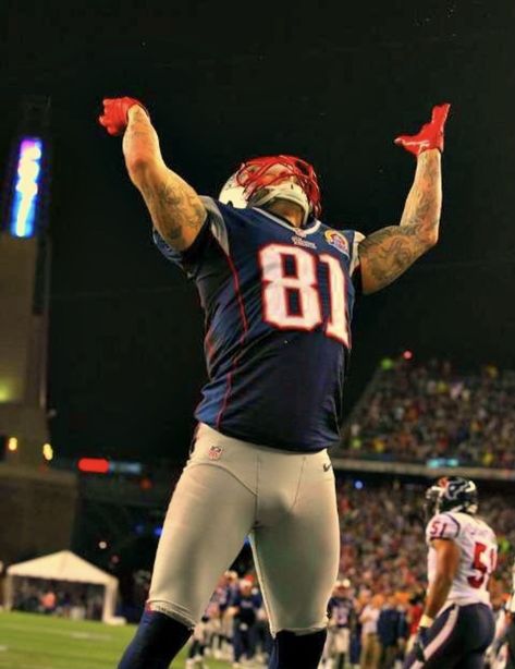 Jeremy Shockey, Aaron Hernandez, Cute Football Players, Football Pants, Julian Edelman, American Football Players, Football Uniforms, Rugby Players, Football Boys