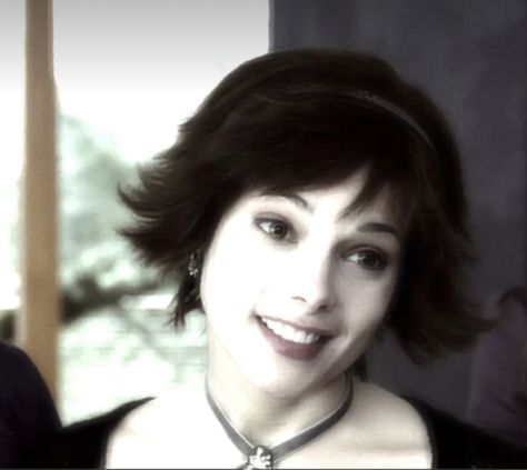 Dark Vintage Aesthetic, Alice Cullen, Dark Vintage, Vintage Aesthetic, Short Hair, Hair, Black