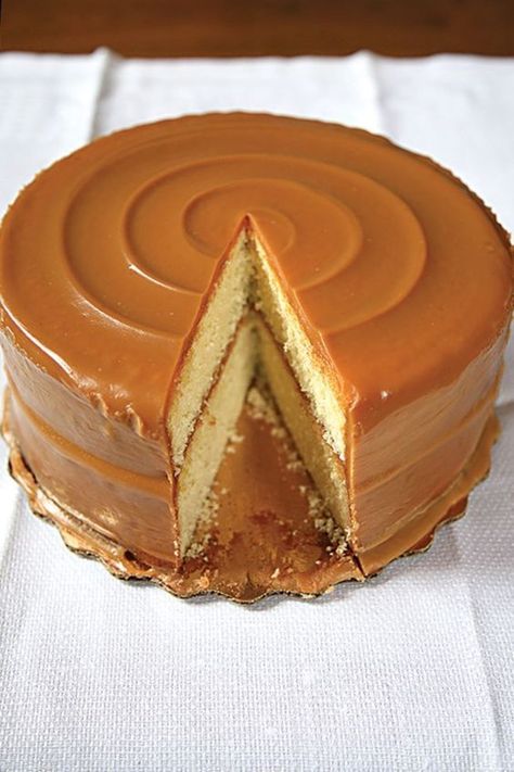 Caramel Cake Recipe From Scratch, Caramel Cake Recipe Easy, Easy Caramel Cake, Salted Caramel Cake Recipe, Caramel Pound Cake Recipe, Caramel Pound Cake, Cake Recipe From Scratch, Caramel Cake Recipe, Salted Caramel Cake