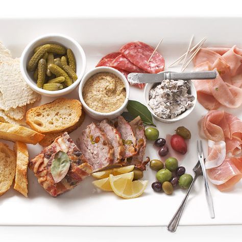 Charcuterie Simple Appetizers, Charcuterie Plate, Antipasto Platter, Appetizer Platters, Appetizer Trays, Charcuterie Platter, Relish Trays, Dried Apples, Cheese Plate