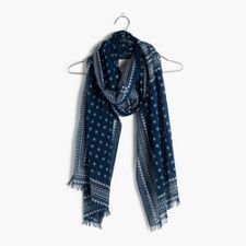 Madewell - Search Vintage Bandana, Cotton Shawl, Indigo Prints, Ways To Wear A Scarf, Saree Photoshoot, Cotton Bandanas, Simple Pakistani Dresses, Embroidery Designs Fashion, Fashion Capsule