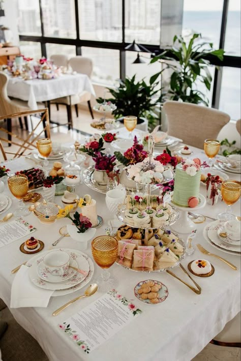 Tea Party Seating Ideas, High Tea Flowers Table Settings, Afternoon Party Ideas, Afternoon Tea Ideas Wedding, Mix Match Tea Party, Afternoon Tea Styling, English Style Tea Party, Table Settings Tea Party, Vintage High Tea Decorations