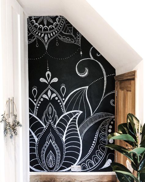 Chalkboard Mural Wall, Boho Wall Mural Painting Ideas, Yoga Chalkboard Art, Chalkboard Wall Living Room, Chalk Wall Art Bedroom, Lotus Wall Mural, Chalk Wall Art Ideas, Mandala Mural Wall Art, Chalk Paint Wall Ideas