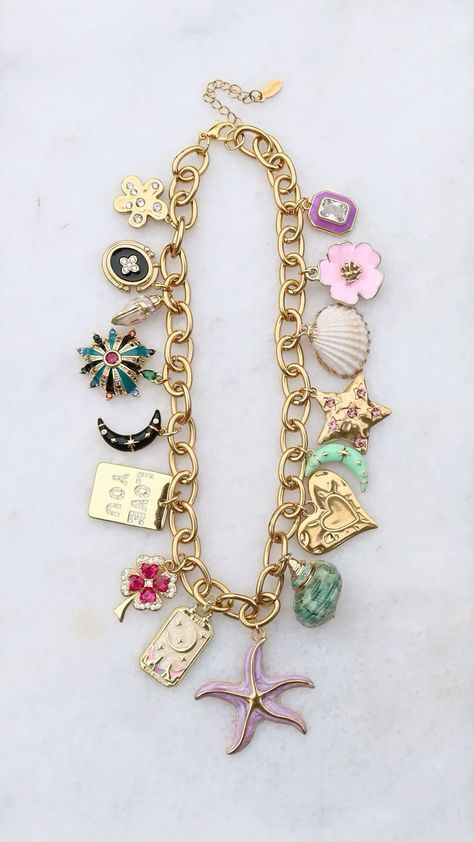 Summer 2024 Jewelry, Cool Girl Jewelry, Cute Jewelry Aesthetic, Summer Jewelry Diy, Wishlist Aesthetic, Gold Jewelry Aesthetic, Charm Necklace Diy, Artsy Jewelry, Womens Wardrobe