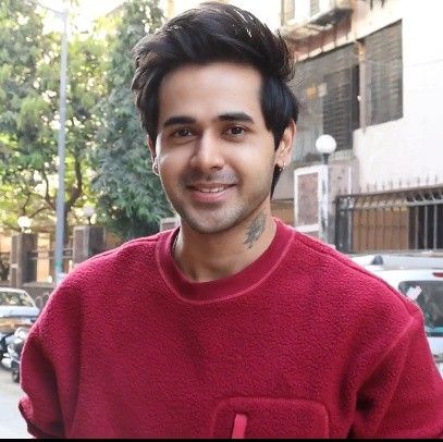 Randeep Rai, Randeep Hooda, Jokes Images, Indian Actors, Cute Actors, Cute Celebrities, Actors, Celebrities, Stars