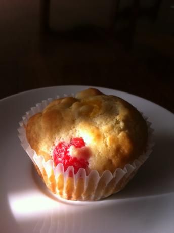 fruit cocktail muffins - try canned peaches and ginger Fruit Cocktail Muffins, Fruit Appetizers Easy, Recipes With Fruit Cocktail, Tea Breads, Fruit Cocktail Cake, Breakfast Cupcakes, Fruit Muffins, Cocktail Cake, Fruit Appetizers