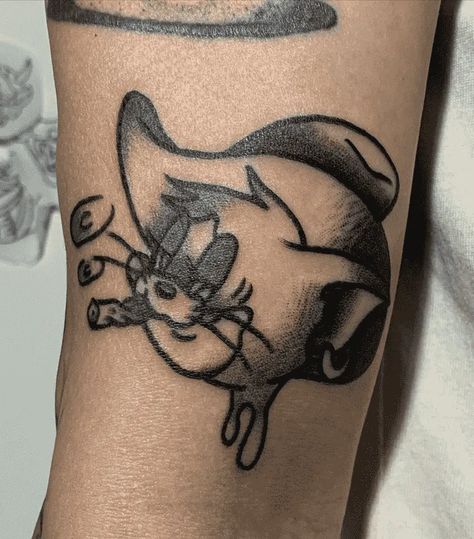 Tom The Cat Tattoo, Tom Cat Tattoo, Tom And Jerry Tattoo Design, Jerry Tattoo Design, Tom And Jerry Tattoo Ideas, Tom And Jerry Tattoo, Glow Tattoo, Jerry Tattoo, Tattoo Shading